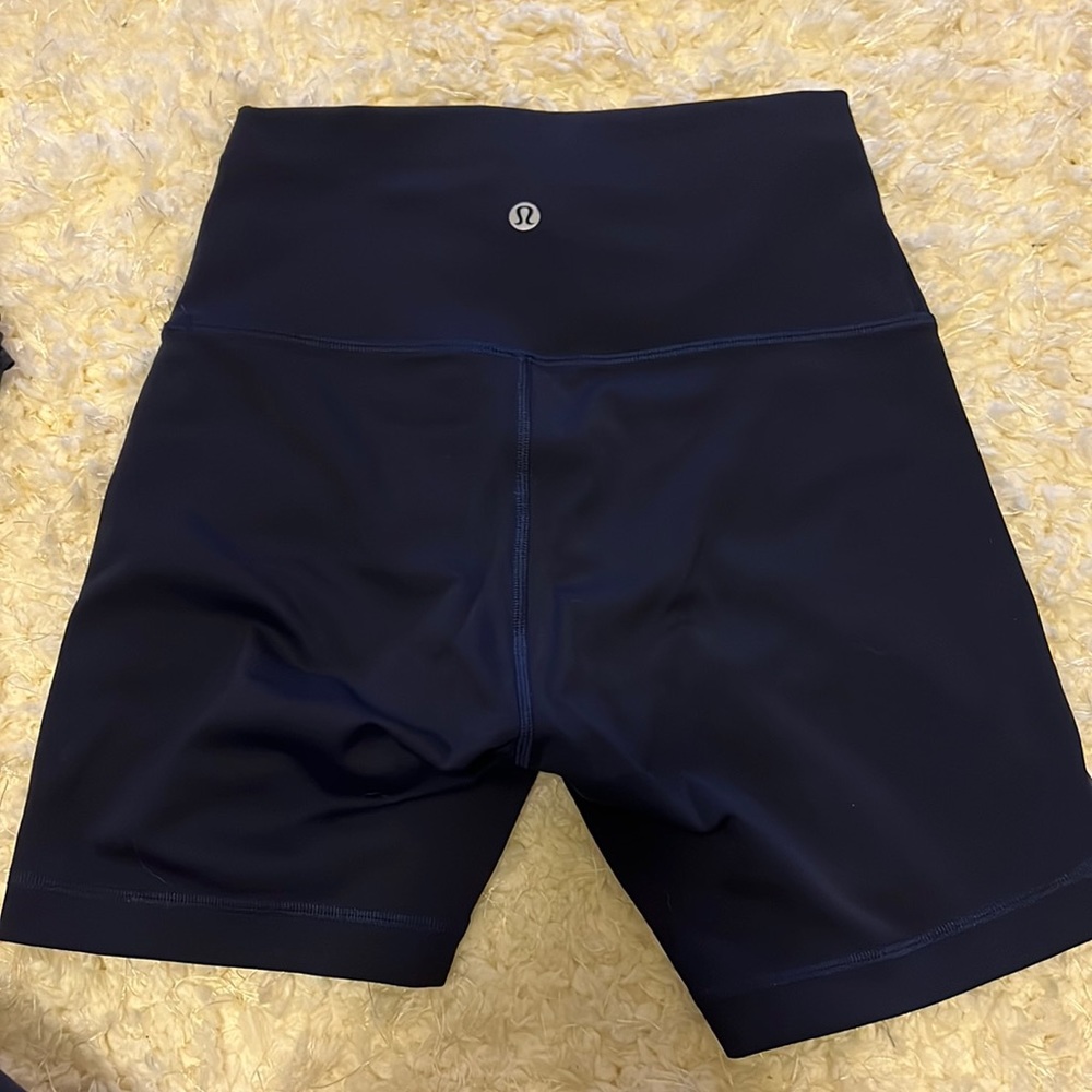 Lululemon wonder train bike shorts!